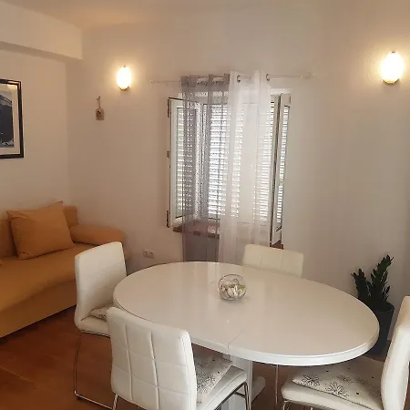 Karlo Apartmán