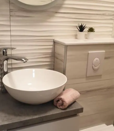 Karlo Μακάρσκα