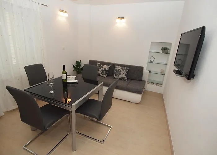 Karlo Διαμέρισμα *