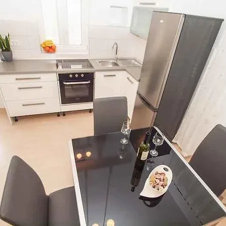 Karlo Макарська