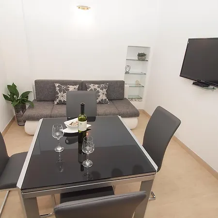 Karlo Апартаменти